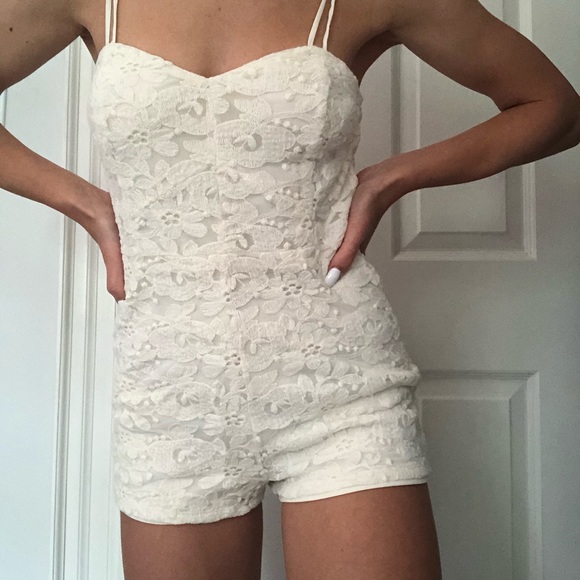 Dresses and Rompers - Picture 5 of 9